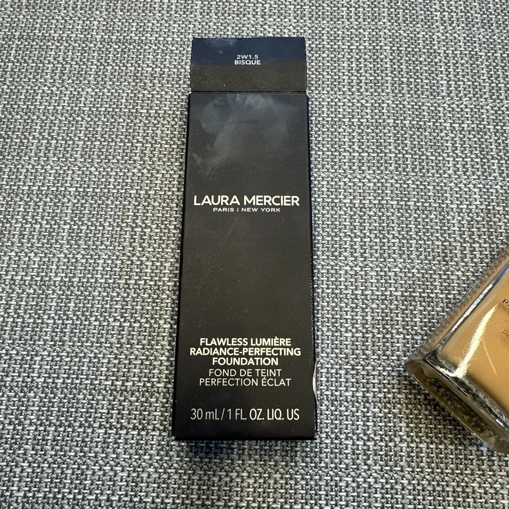 Laura Mercier Flawless Lumiere Radiance Perfecting 2W1.5 Bisque 1oz‎